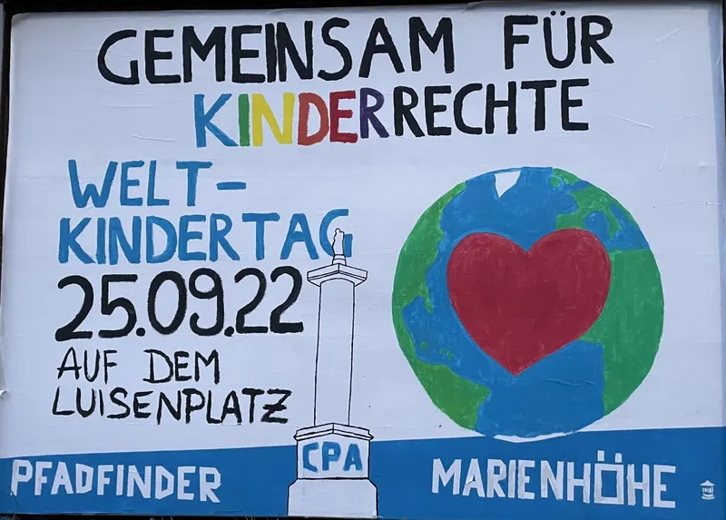 Von unseren Pfadfindern bemalte Plakatwand.